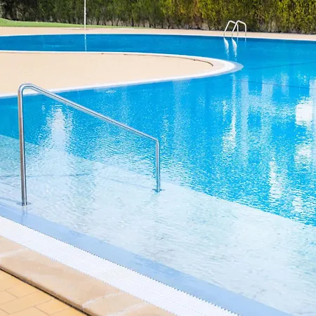 Apartment With Swimming Pool *