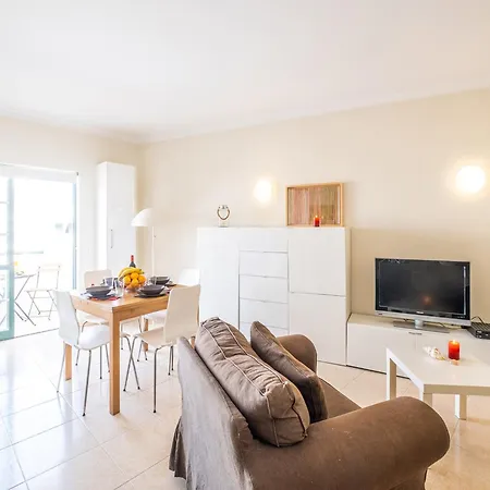Apartment In Alvor Near Scenic Beaches Apartamento